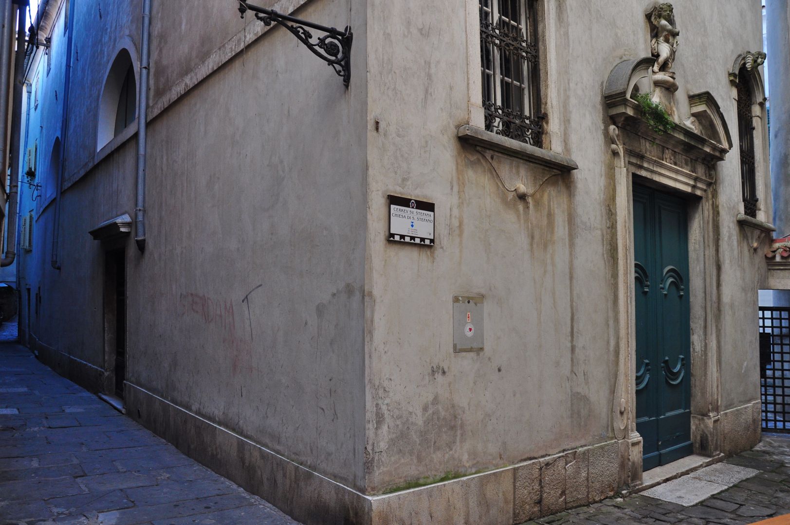 Cerkev sv. Štefana in Židovski trg