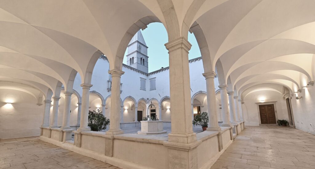 Minoritski samostan sv. Frančiška in Križni hodnik