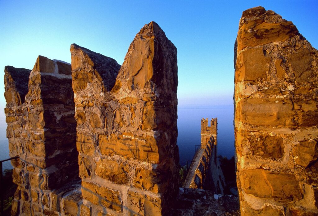 Mestno obzidje in mestna vrata Piran