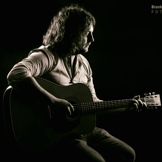 Unplugged at Mediadom: Lean Kozlar Luigi