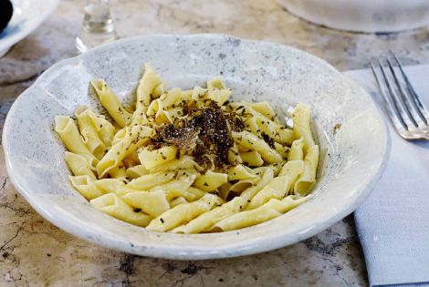 Fuži (pasta fusi) with truffles